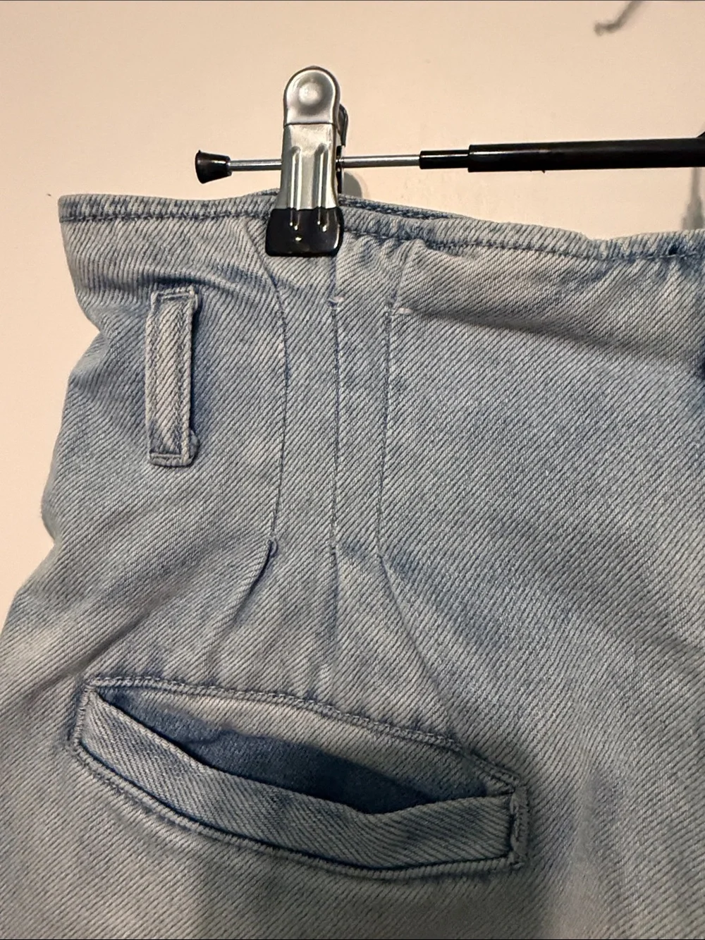 American Eagle Mom Short High-Waist Light Blue Denim Button-Front Women's Shorts